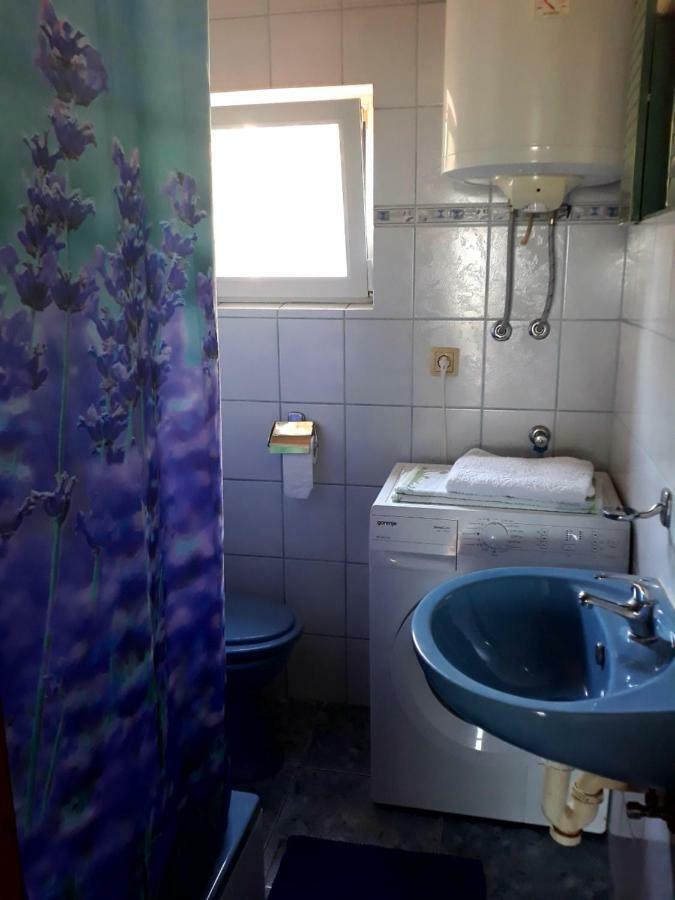 Ana & Stela Apartment Karlobag Ngoại thất bức ảnh