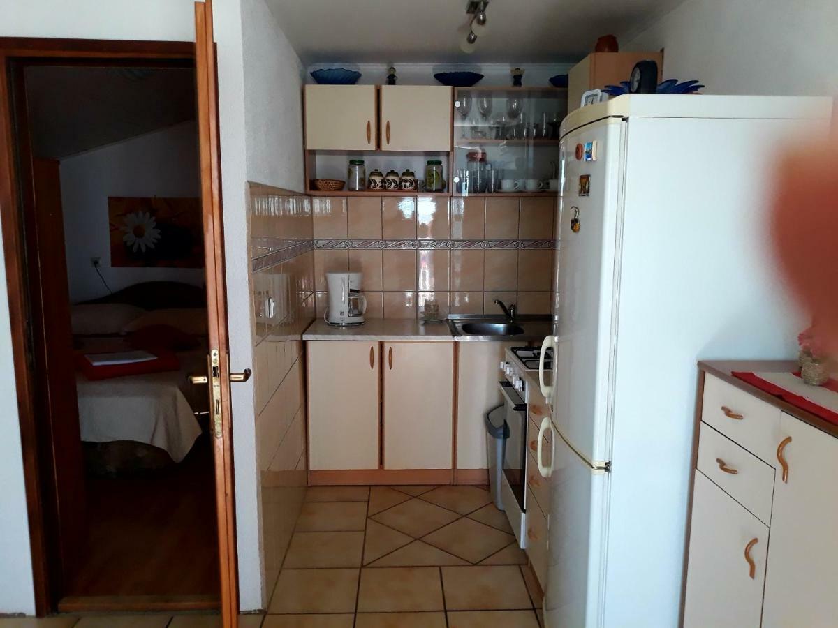 Ana & Stela Apartment Karlobag Ngoại thất bức ảnh